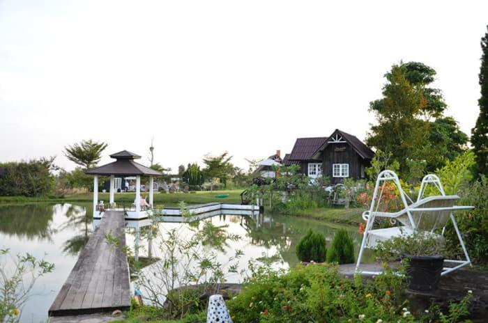 ไอหมอก ชาเล่ต์ Wang Nam Khiao Exteriör bild